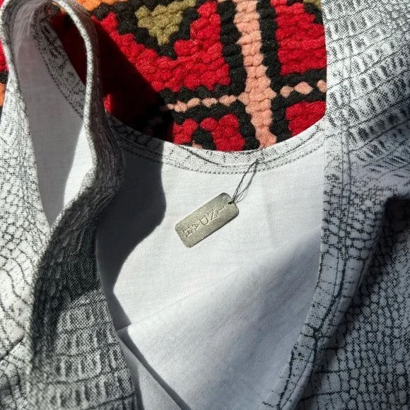 Indah Clash Easy Crop Tank - Picture 2 of 3